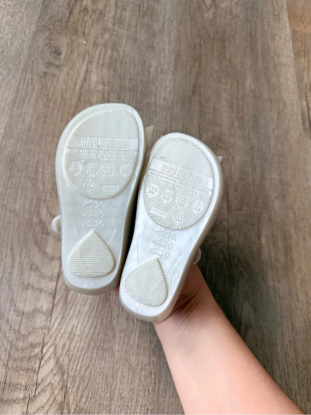 Mini Melissa Cream Mary Jane Shoes with Gold Star Bow
